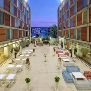4* Отель Doubletree By Hilton